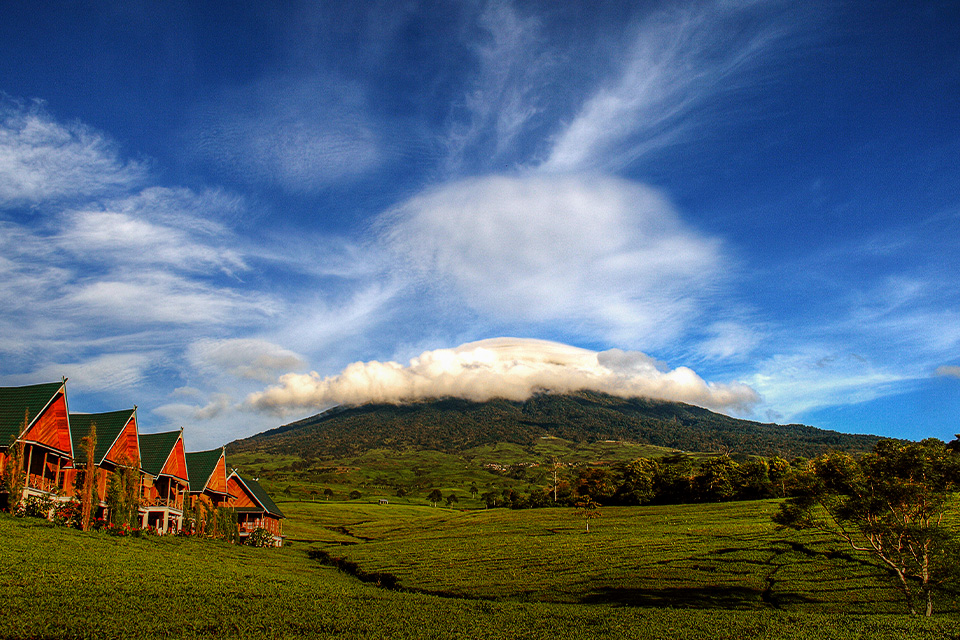 Pesona Gunung Dempo, Bikin Lo Pengen Balik Lagi!