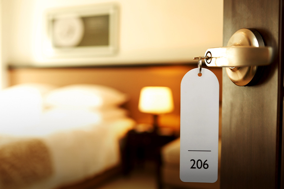 Baru Pertama Mau Menginap di Hotel? Gini Caranya, Bro! 