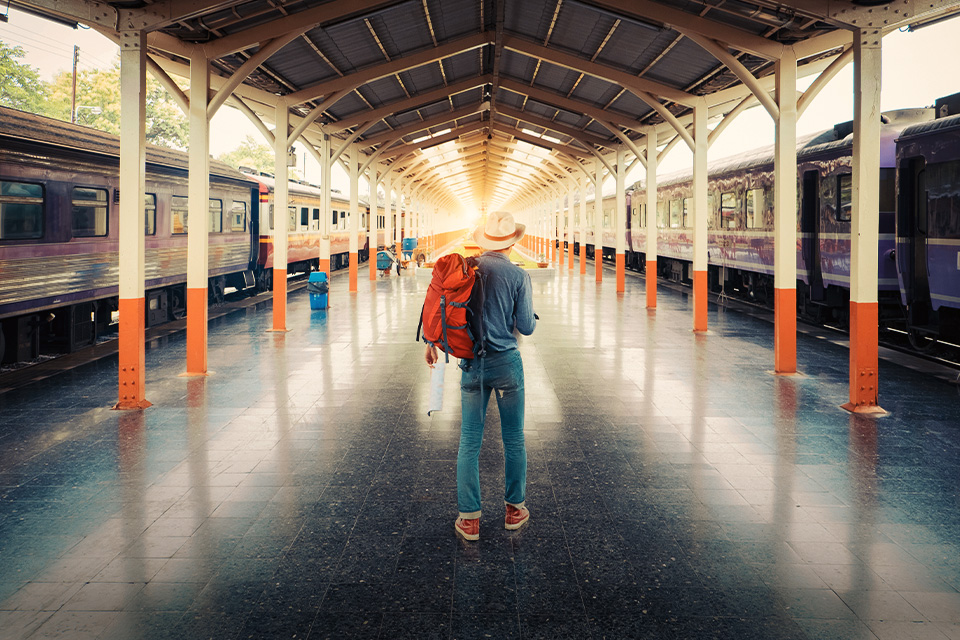 Keuntungan Memilih Naik Kereta Api Buat Liburan Akhir Tahun