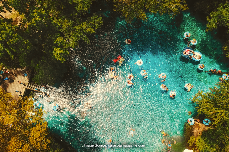 Menyelam di Air Tawar Paling Keren Ya di Ginnie  Springs Outdoors, Bro!