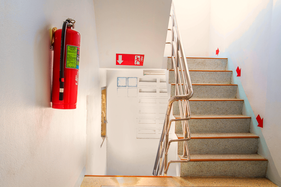 Ini Tips Menghadapi Gempa Bumi Saat Traveling, Bro!