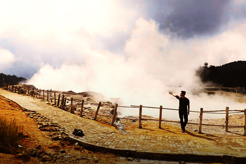 Pernah ke Dieng? Ini Lho Asal Usulnya Kawah Sikidang