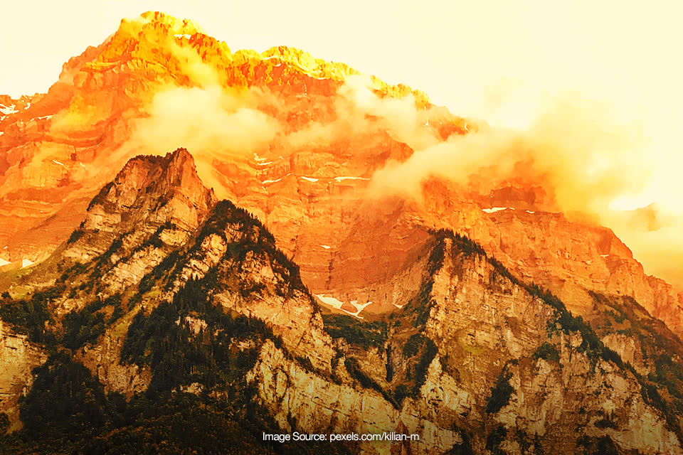 8 Gunung yang Kembali Tutup Sementara untuk Pendakian