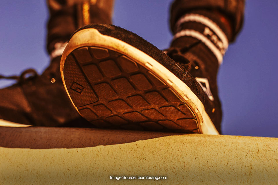 Mau Coba Parkour? Lo Harus Pilih Sepatu yang Kayak Gini!