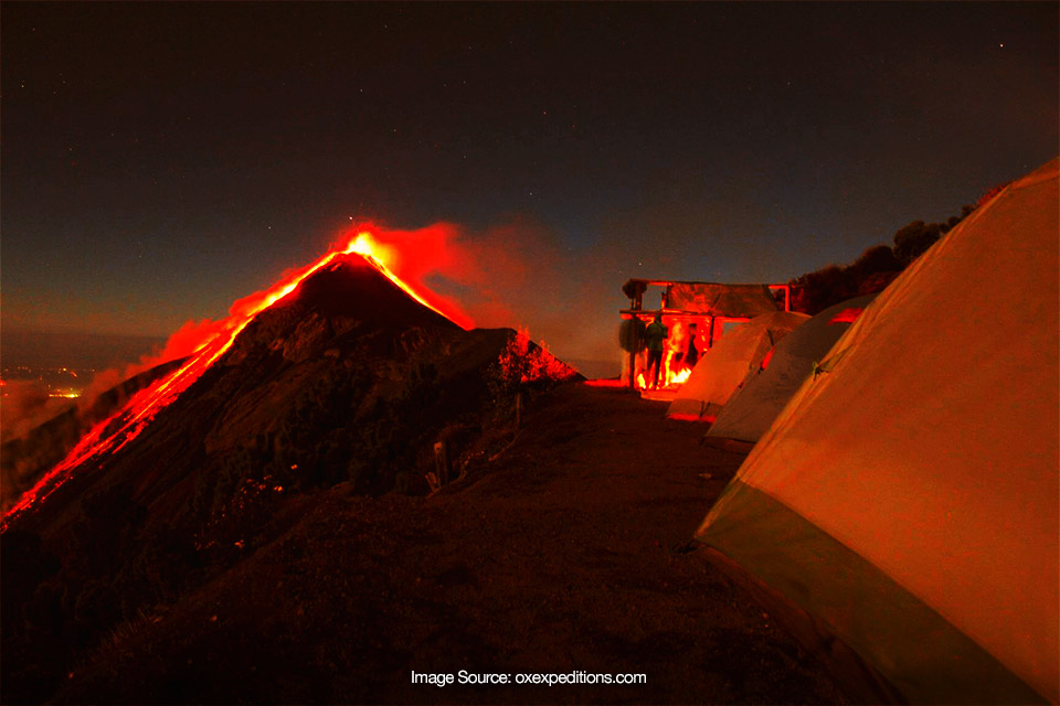 Sensasi Volcano Tour, Wisata Gunung Berapi Saat Erupsi