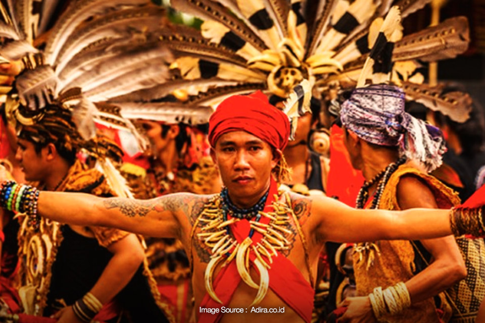 Ada Suku Tradisional yang Terancam Punah di Indonesia, Bro!