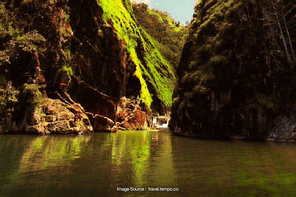 Keindahan Lokasi Leuwi di Garut, Ada yang Seperti di Phuket!