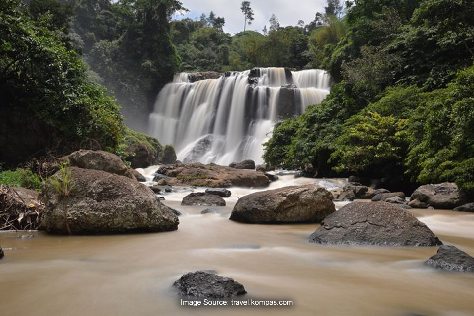 Segar Main ke Curug Malela, The Little Niagara di Bandung Barat
