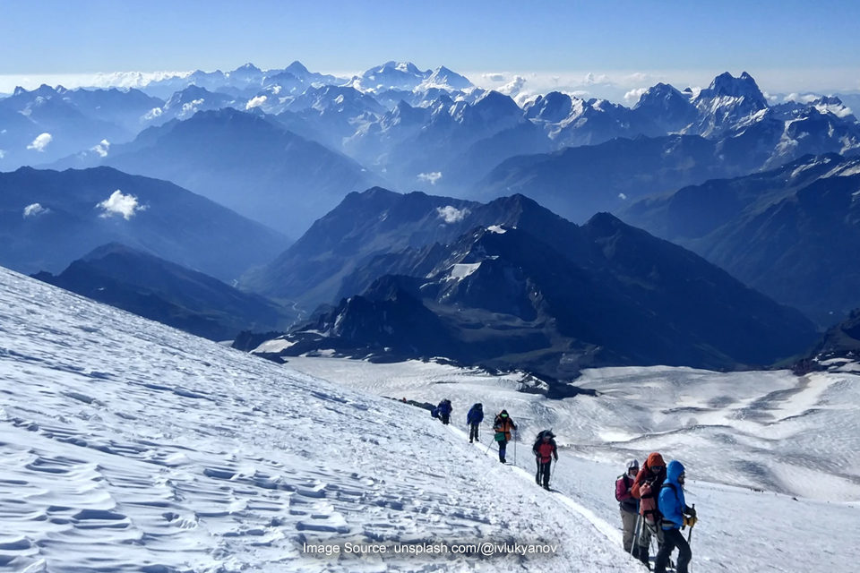 Persiapan Mendaki Gunung Elbrus, Titik Tertinggi di Benua Eropa