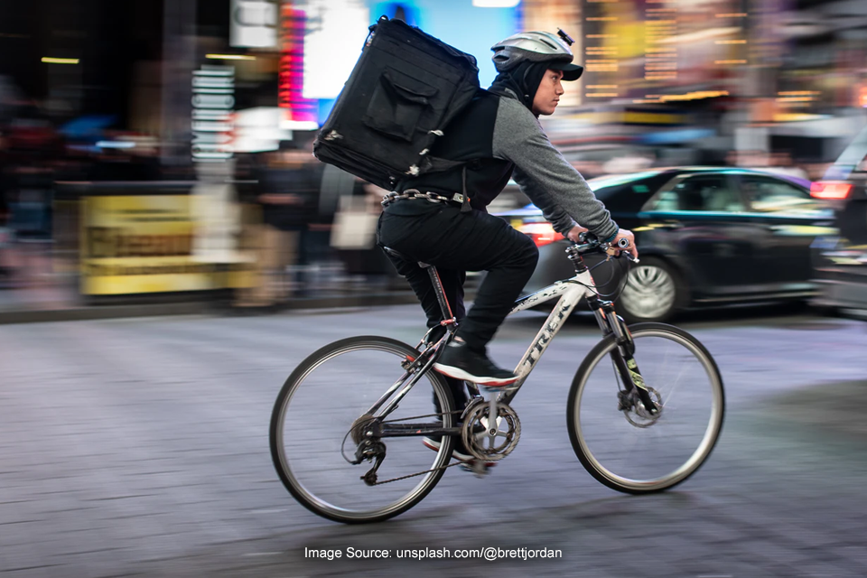 Boleh Dicoba Nih, Dua Komunitas Penyedia Jasa Kurir Sepeda di Jakarta