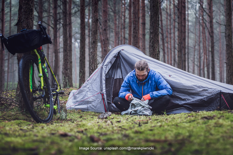 Backpacker vs Bikepacker, Lebih Seru yang Mana Sih?