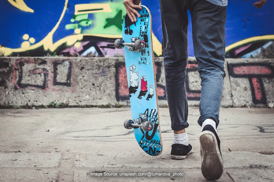 Trik-trik Dasar Skateboarding yang Pas Buat Pemula!