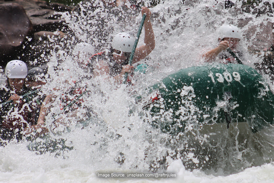 Derasnya Keuntungan dari Bisnis Wisata Arung Jeram, Tertarik?