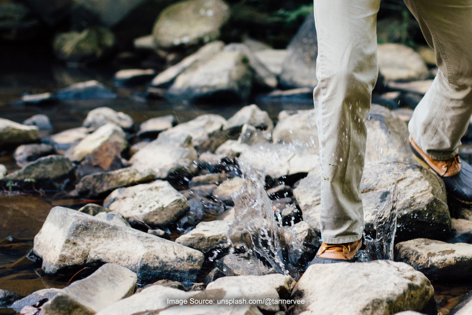 Hiking Santai ke Curug Leuwi Asih, Begini Tips Lengkapnya!