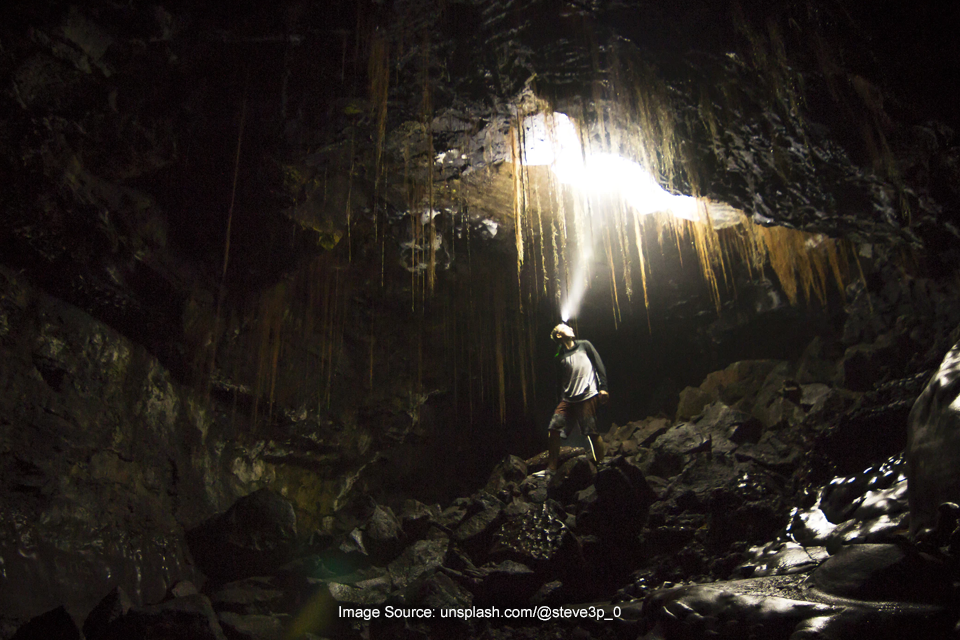 Susur Gua dengan Aman, 4 Teknik Caving Ini Harus Dipahami