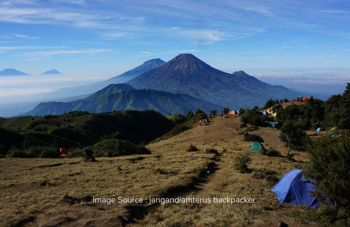 Tips Mendaki Gunung Prau Saat Ramai Akhir Pekan