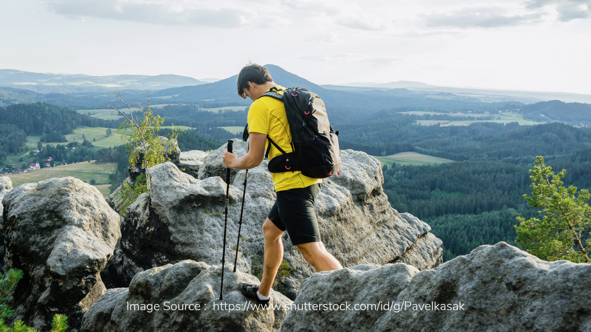 Tips Pilih Perlengkapan Ultralight Hiking yang Mempermudah Pendaki Gunung