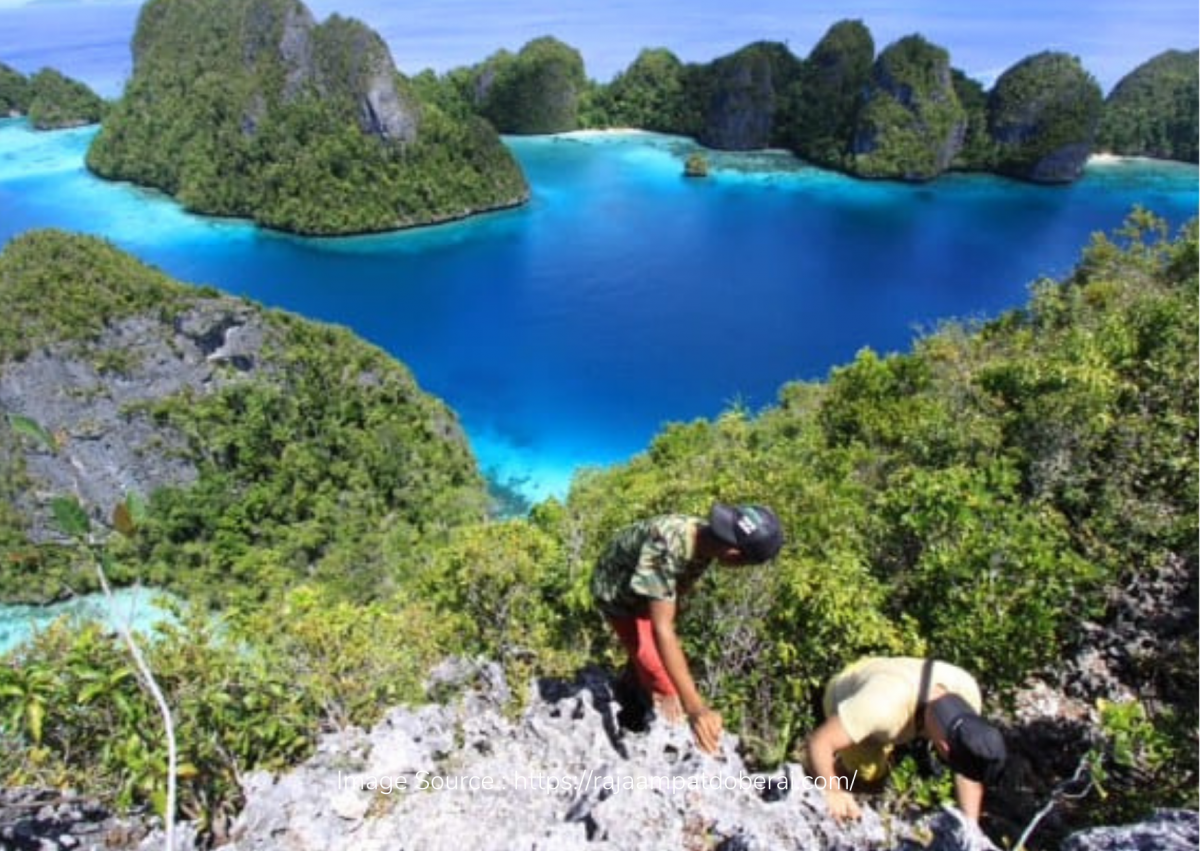 Tips Trekking di Raja Ampat yang Terkenal Indah Akan Pesonanya