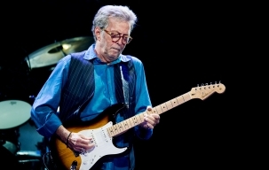 Eric Clapton Mengaku Telinganya Perlahan Tuli