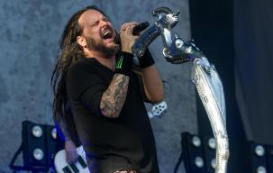 Vokalis Korn Berminat Garap Drama Musikal Metal