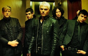  Teka-Teki Perayaan 10 Tahun ‘The Black Parade’