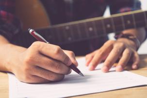 8 Tahap Untuk Temukan Cara Membuat Lagu Sendiri yang Enak Didengar