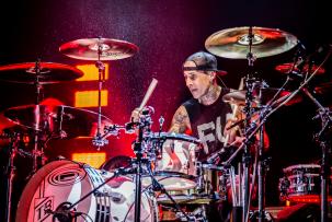 Makin Penuh, Travis Barker Blink-182 Tambah Dua Tato