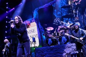 Band Beken Cover Lagu Black Sabbath: dari Metallica hingga Sepultura