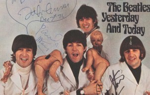 Piringan Hitam Album Kontroversial The Beatles Milik John Lennon Resmi Dilelang