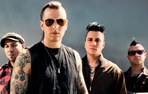 Rilis Album Kejutan "The Stage"