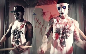 Rayakan Halloween, Travis Barker Unggah Video Pamer Aksi Drum