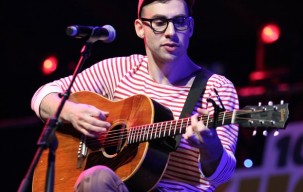 Bleachers Segera Rilis Album Sesi ‘MTV Unplugged’