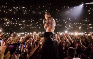 Linkin Park Gelar Konser Penghormatan untuk Chester Bennington