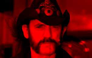 Bintang Rock Dengan Kumis Paling Ikonik