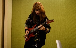 Ale Funky: Gitaris Whole Package