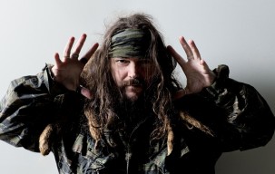 Ungkit Kenangan Bersama Sepultura