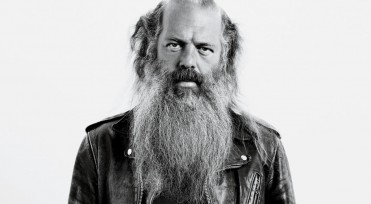 Produser Bertelinga Emas dengan Sentuhan Midas