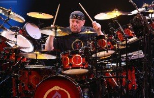 Tidak Sepenuhnya Pensiun dari Posisi Drummer