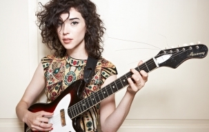 St. Vincent Sindir Kalangan ‘Hipster’ Pengguna T-Shirt Metallica