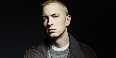 em