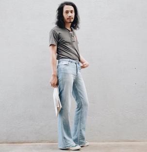 5 Vokalis Band Indonesia yang Keren dengan Rambut Gondrong