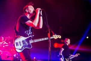 Kumpulan Lagu Enak untuk Didengar Saat WFH