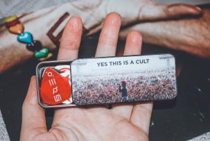 Dari band jadi brand