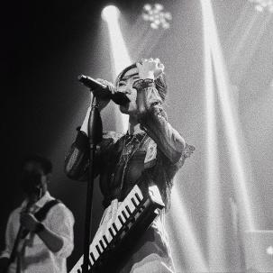 Isyana Sarasvati dan Redrose Records: Rumah untuk Semua Jenis Musik