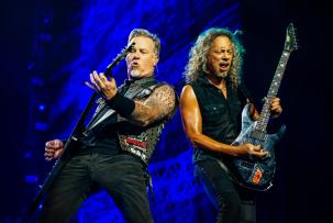 Metallica Bawakan “Enter Sandman” untuk Memeriahkan Super Bowl