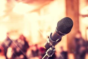 Lagu yang Gampang Dinyanyikan untuk Karaoke