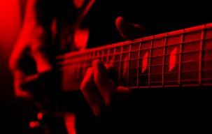 4 Gitar dan Jenis Lagu Yang Dimainkan