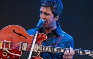 Noel Gallagher Jual 50 Alat Musik Bekas Era Oasis